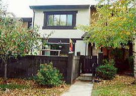 5262 Somerset Ln, Greenfield, WI 53221