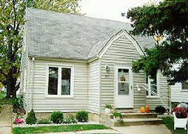 3833 S 15th Pl, Milwaukee, WI 53221