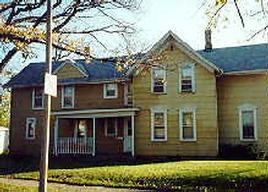 7537 Oakhill Ave., Wauwatosa, WI 53213