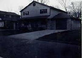 819 Kendall Ln, Lake Geneva, WI 53147