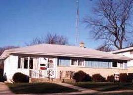 930 Crab Tree Ln, Racine, WI 53406
