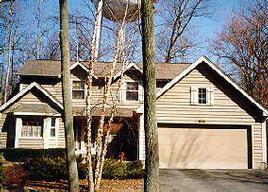 111 Saint Andrews Trl, Fontana, WI 53125