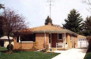 2319 West Lawn Ave., Racine, WI 53405