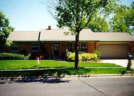 152 N Laurel Dr, West Bend, WI 53095