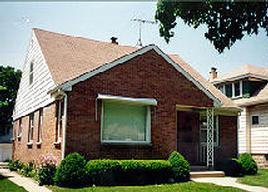 3755 S 17th St, Milwaukee, WI 53221