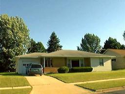 1011 Roosevelt Dr., West Bend, WI 53090