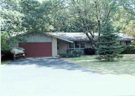 4915 Vrana Ln., Caledonia, WI 53108