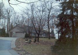 808 E Badger Ln, West Bend, WI 53095