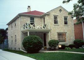 2216 N Lefeber Ave., Wauwatosa, WI 53213