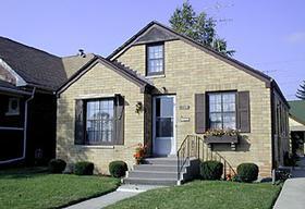 2320 La Salle St., Racine, WI 53402