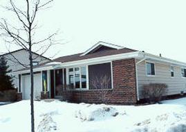 9268 W Green View, Milwaukee, WI 53224