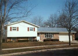 112 N Laurel Dr, West Bend, WI 53095
