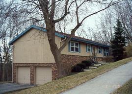 2117 Harris-highland Dr, Waukesha, WI 53188