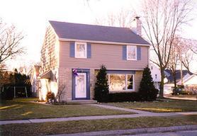 4975 N Elkhart Ave, Whitefish Bay, WI 53217