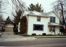 213 S Kettle Moraine Dr., Slinger, WI 53086