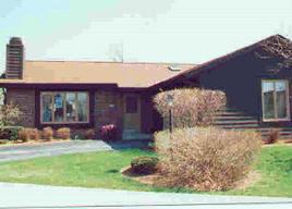 5404 S Somerset Ln, Greenfield, WI 53221