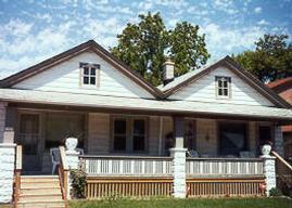 1422 E Russell Ave., Milwaukee, WI 53207