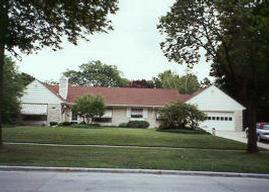 2572 N Swan Blvd., Wauwatosa, WI 53226