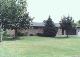 437 Decorah Rd., Newburg, WI 53095