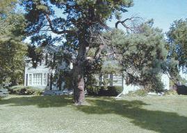 7020 W Bonniwell Rd, Mequon, WI 53097