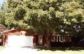 124 Crab Tree Ln, Racine, WI 53406
