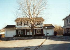 9209 W Green View, Milwaukee, WI 53224