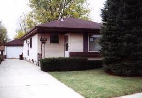 4413 21st St, Racine, WI 53405