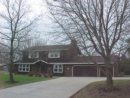 N61W35483 Bayshore Cir, Oconomowoc, WI 53066