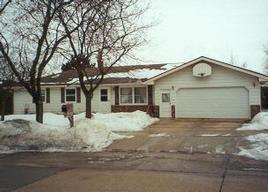 1422 Roosevelt Dr., West Bend, WI 53090