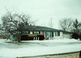 3029 W Plaza Dr, Franklin, WI 53132