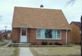 2951 S 39th St, Milwaukee, WI 53215