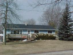 107 Hilldale Dr., Hartford, WI 53027