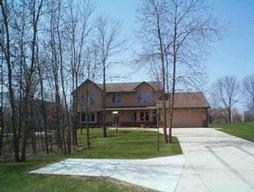 3815 S 124th St., New Berlin, WI 53228
