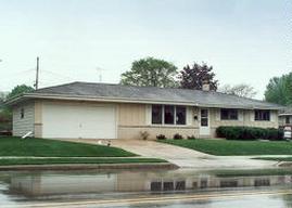 14893 W Menomonee Ave., Menomonee Falls, WI 53051
