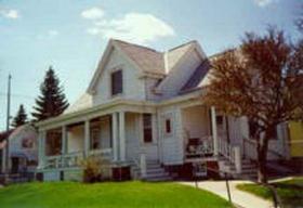 2206 W Orchard St, Milwaukee, WI 53204