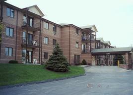 530 N Silverbrook Dr #225, West Bend, WI 53090