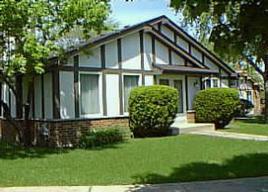5345 S Somerset Ln, Greenfield, WI 53221