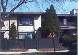 5243 Somerset Ln, Greenfield, WI 53221