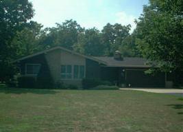 4065 S Sunny Slope Rd, New Berlin, WI 53151