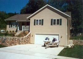 1420 Highland View Dr., West Bend, WI 53095