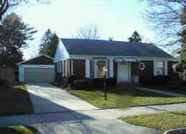 719 Willmor St, Racine, WI 53402