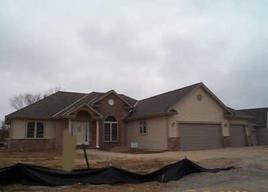 1047 River Knoll Cir., Oconomowoc, WI 53066