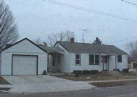 104 Roosevelt Dr., West Bend, WI 53095