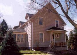 1205 Elm Lawn St., Wauwatosa, WI 53213