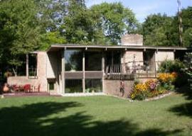 3637 Hennepin Pl, North Bay, WI 53402