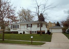 1407 S Roosevelt, West Bend, WI 53090