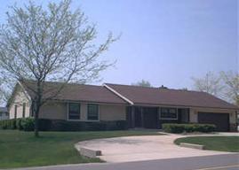W204S10409 N Shore Dr, Muskego, WI 53150