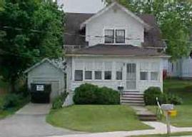 211 W Park Ave, Hartford, WI 53027