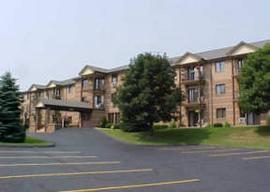 530 N Silverbrook Dr #231, West Bend, WI 53090