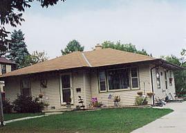 524 Roosevelt Dr., West Bend, WI 53090